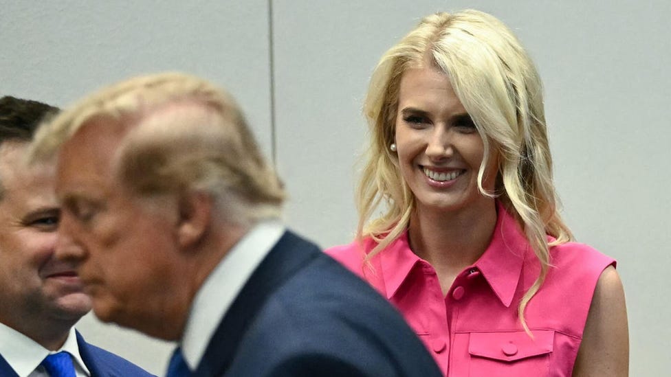 Trump gifted multiple White House employees $45,000 in cash, public records show
