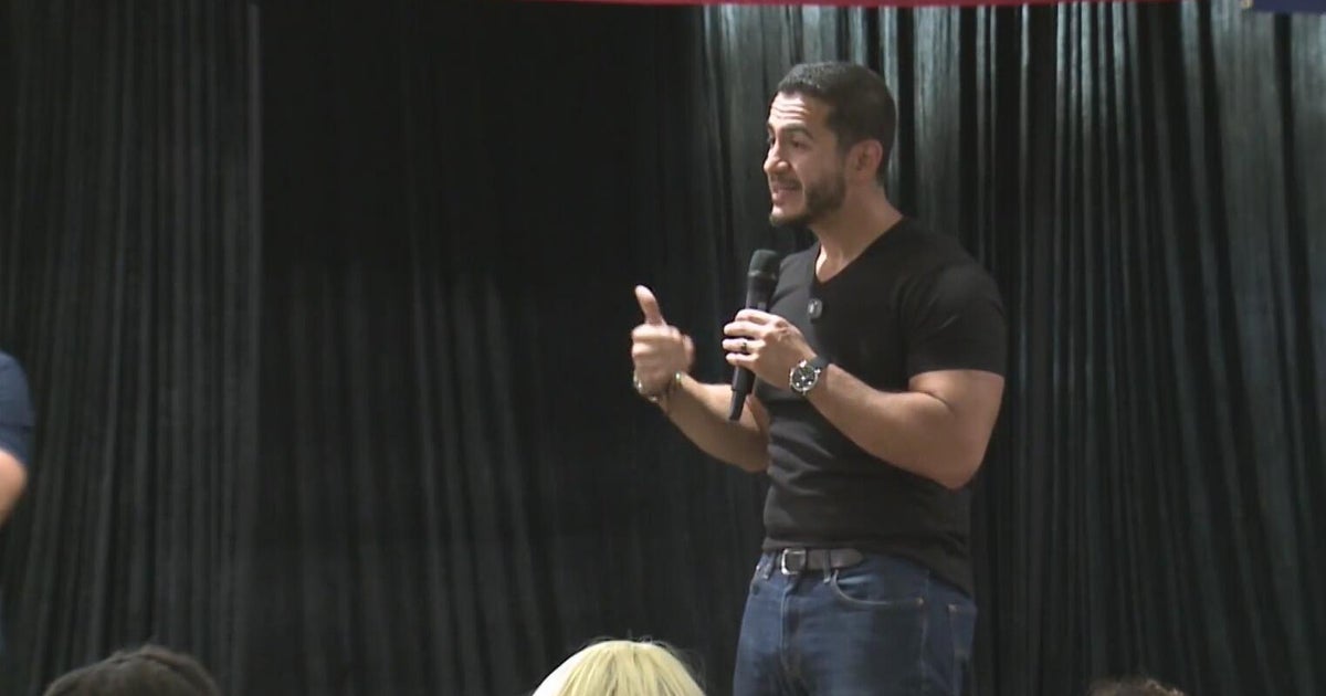 Abdul El-Sayed hosts town hall in Detroit ahead of 2026 midterm election