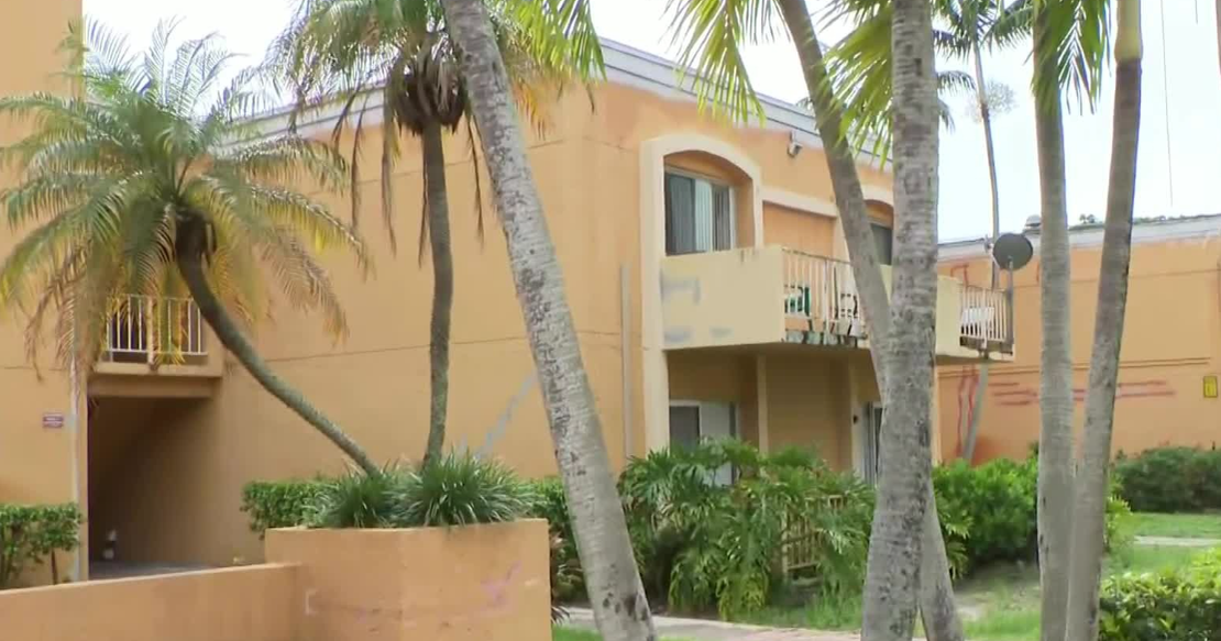 Miami-Dade condo owners say buildings are crumbling as property manager, contractor charged in alleged kickback scheme