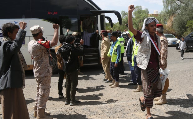 Yemen's Houthi Detained Fighters Arriving Sana'a In 2026