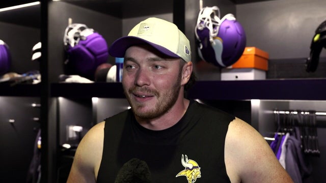 vikings-punter-brett-thorson-pkg-clayton-091126.jpg 