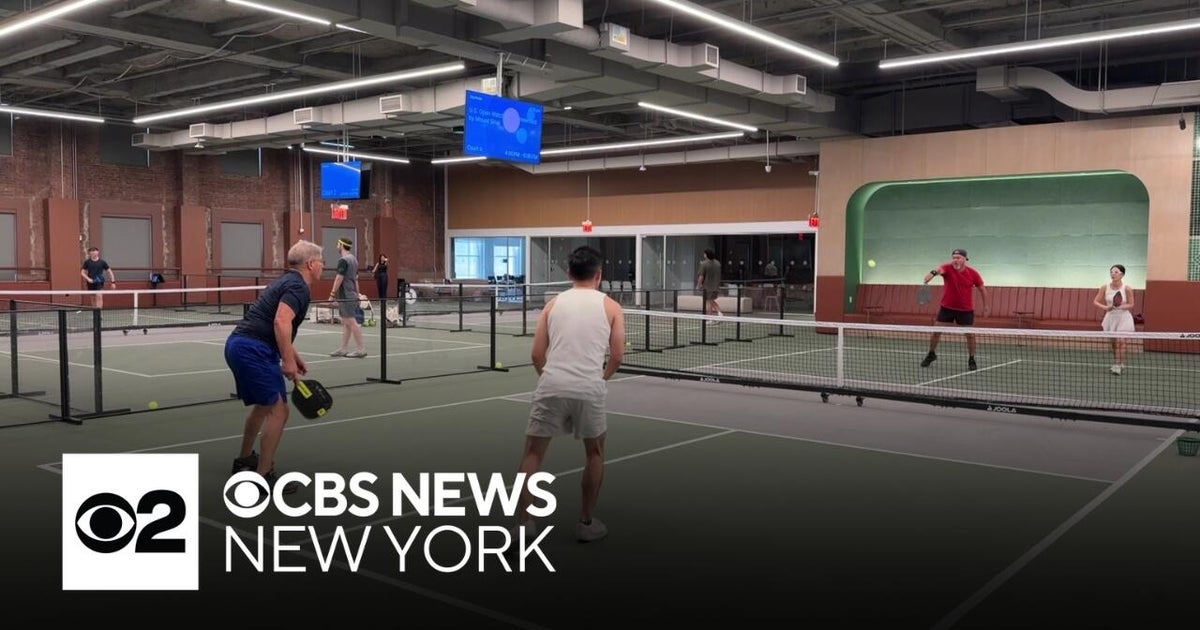 Pickleball party held in Times Square for U.S. Open women's final