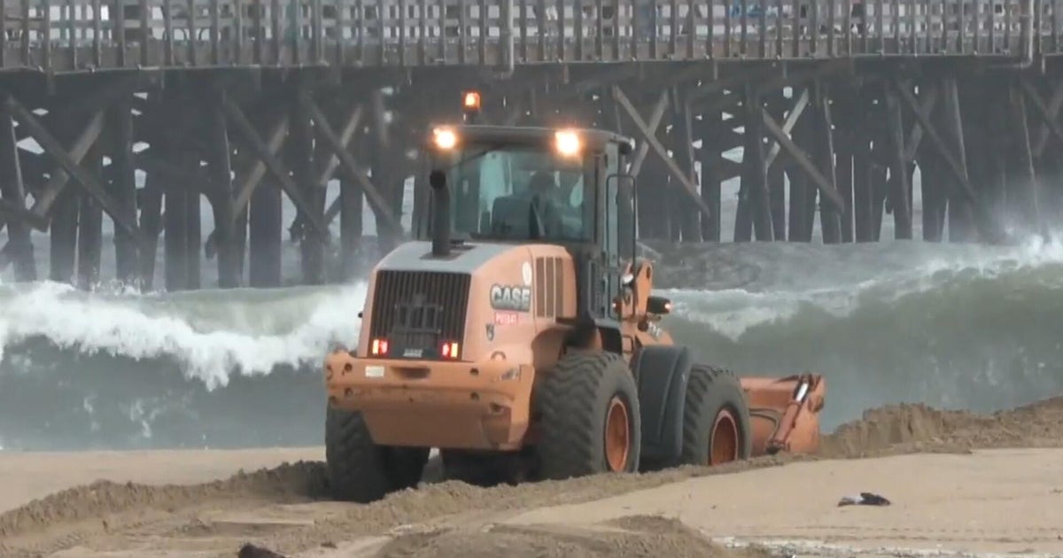 El Niño weather pattern threatening West Coast beaches, homes