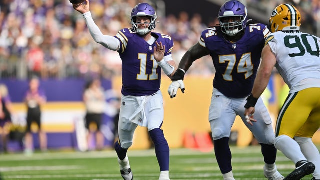 Green Bay Packers v Minnesota Vikings 