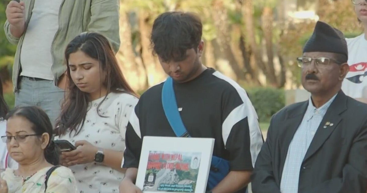 Sacramento community members gather for candlelight vigil after Nepal floods