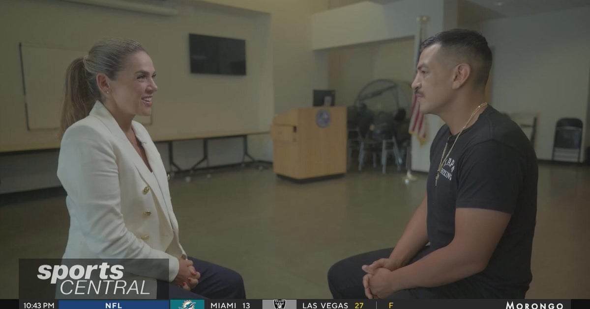Boxing with the LAPD - CBS Los Angeles