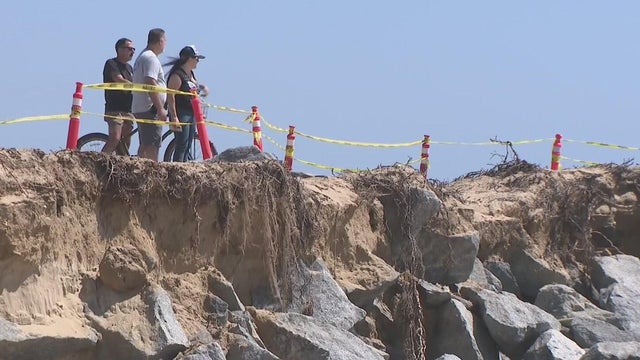 newport-beach-sand-erosion.jpg 