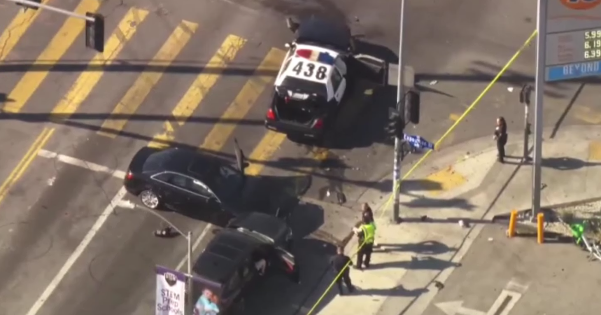 2 hospitalized after crash involving LAPD car in Exposition Park