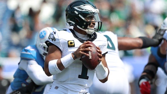 Philadelphia Eagles v Tennessee Titans 