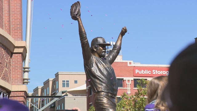 helton-statue-unveiling-lmp-raw-01-concatenated-153105-frame-4574.jpg 