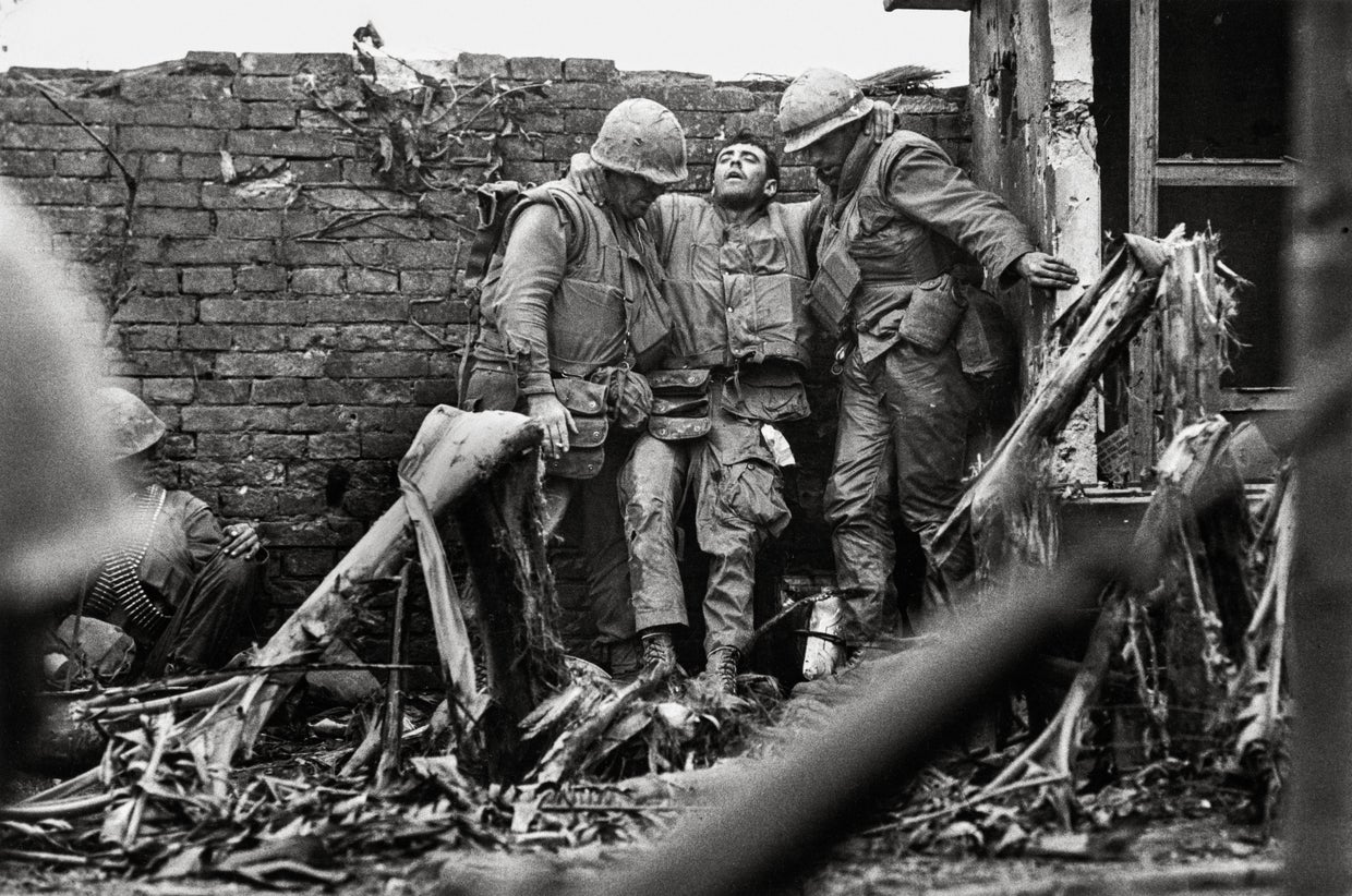 mccullin-wounded-marine-vietnam.jpg 