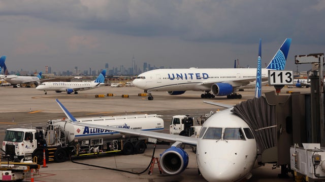 Airplanes at Newark Liberty International Airport in Newark, New Jersey 