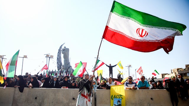 Iranians take to the streets of Tehran following US and Israeli attacks 