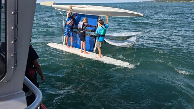 lake-michigan-catamaran-rescue.jpg 