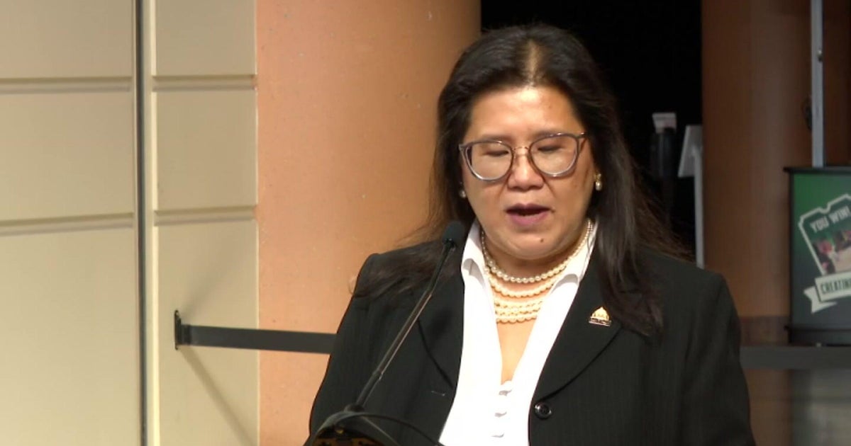 Image for St. Paul Mayor Kaohly Her indicates she will stay in office amid sexual harassment lawsuit