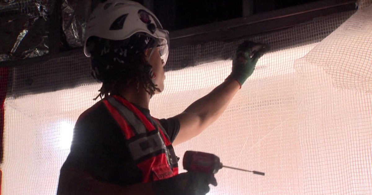 cbsnews.com - Tori  Mason - Aurora Public Schools program helps students turn construction into career