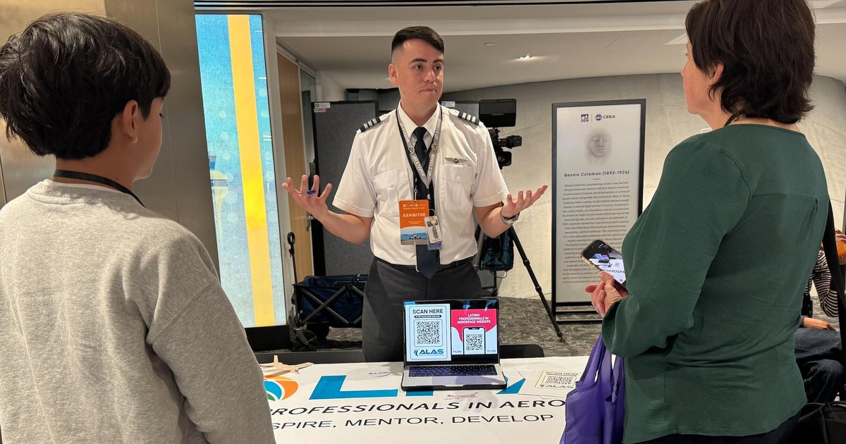 Students interested in aviation learn from experts at Denver International Airport
