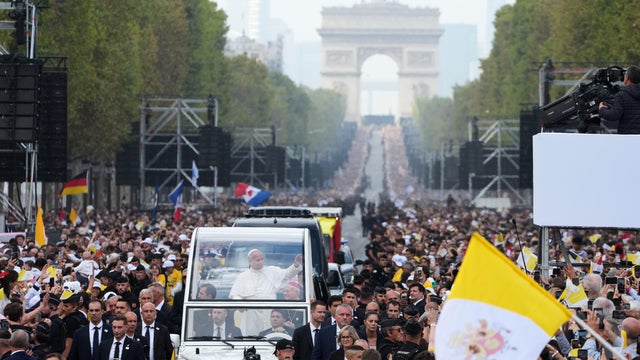 APTOPIX France Pope 