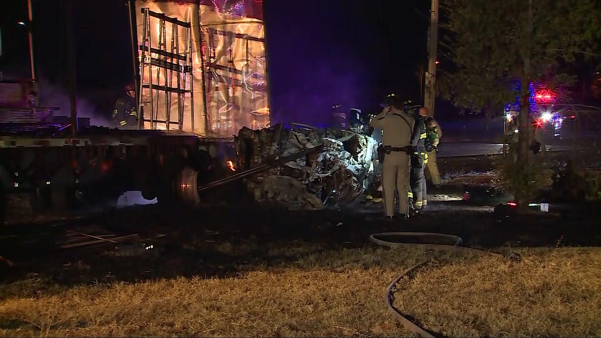 Galt-area crash leaves 1 dead after vehicle crosses Highway 99, hits ...