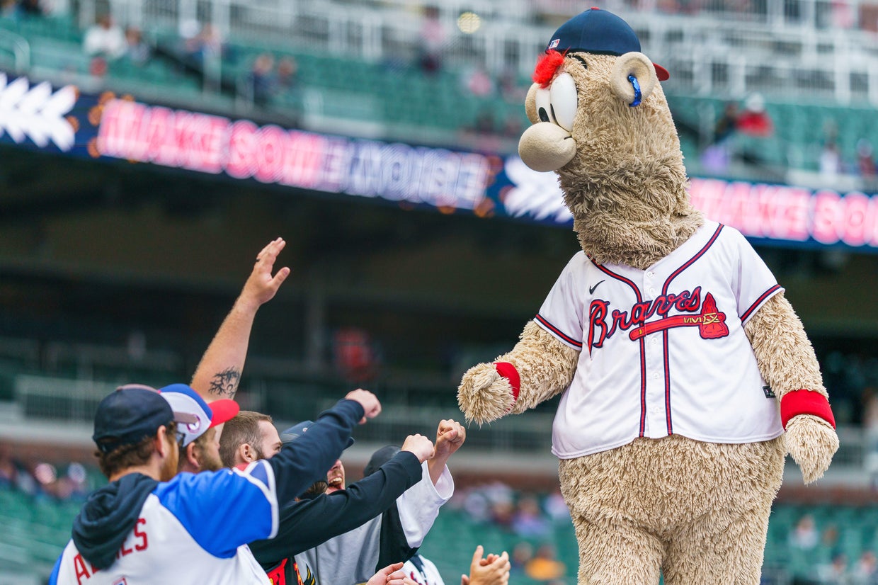 Braves unveil postseason food, merchandise and fan events at Truist ...