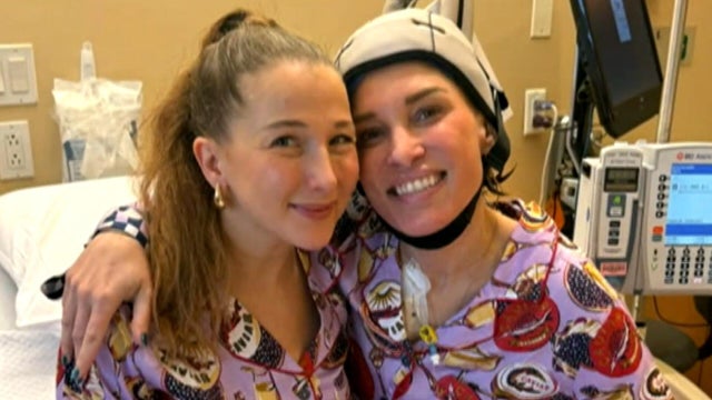 Best friends share cancer fight online