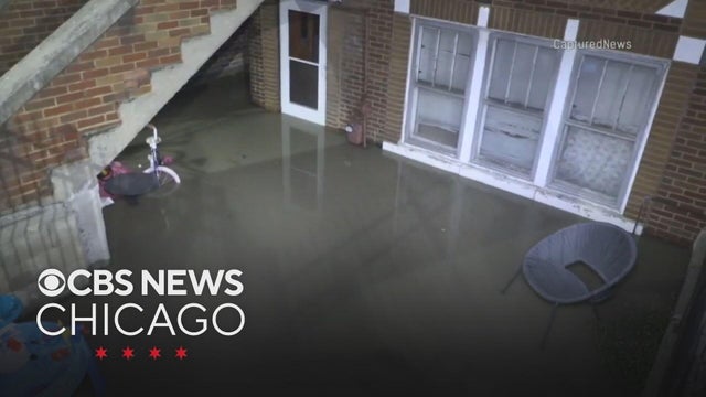 Possible water main break floods apartments in Chicago's Pilsen community