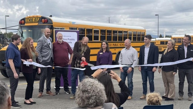 Colorado school district receives six electric school buses