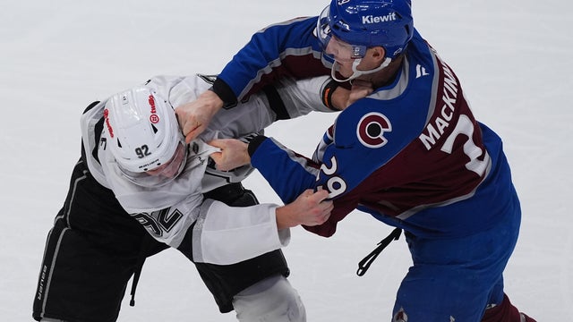 Nathan MacKinnon,Brandt Clarke 