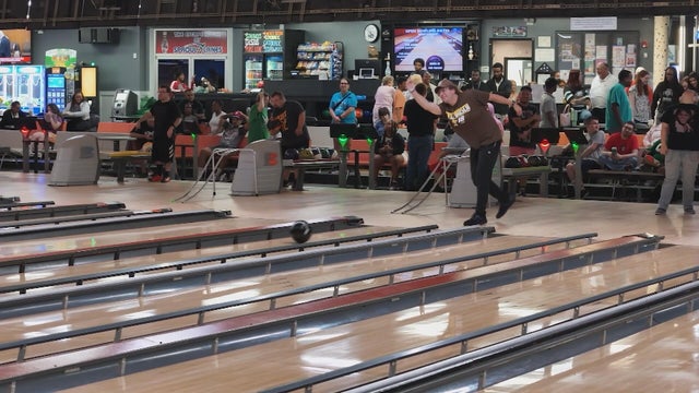 adaptive-bowling-delco.jpg 