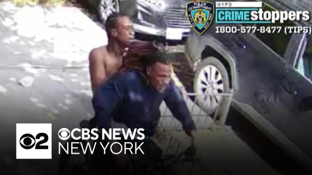 Police searching for suspects after off-duty NYPD detective stabbed in the Bronx