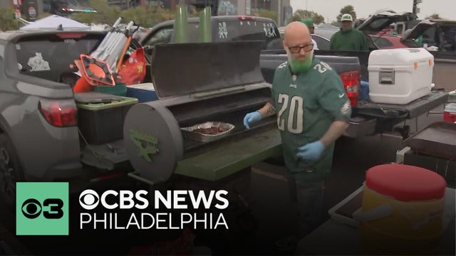 Fans adapting to new tailgate rules outside Lincoln Financial Field