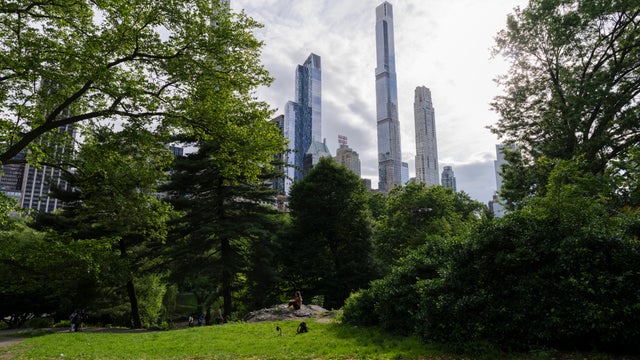 New York City Exteriors And Landmarks 