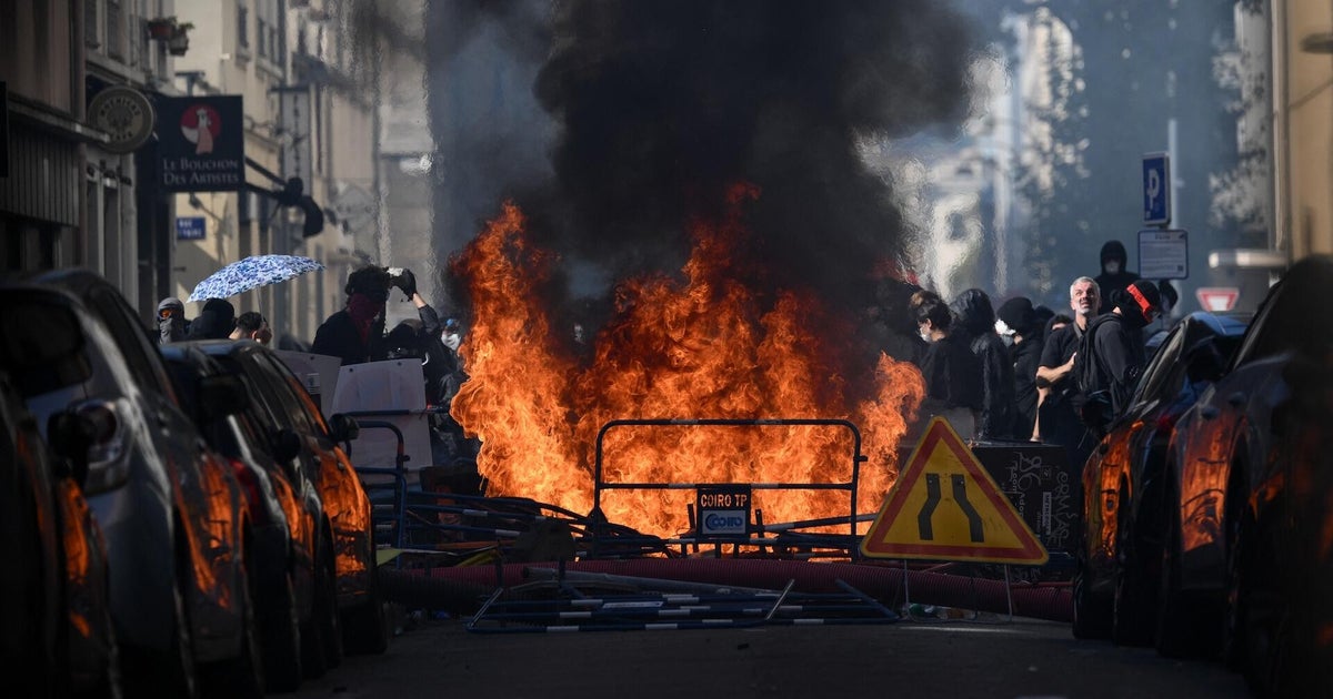 French students ramp up protests against poor conditions at schools