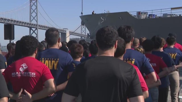 Navy recruits take oath during San Francisco Fleet Week kickoff activities