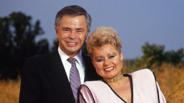 Jim Bakker, disgraced televangelist, dies