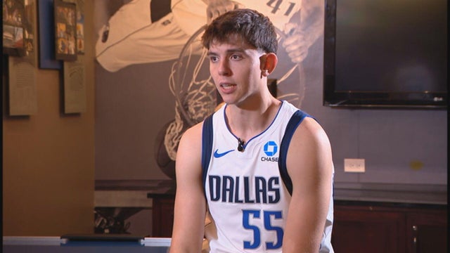 One-on-one with Dallas Mavericks rookie guard Sergio De Larrea in Spanish