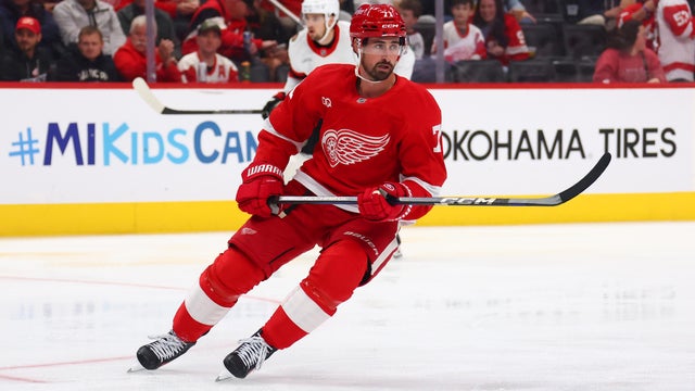 Ottawa Senators v Detroit Red Wings 