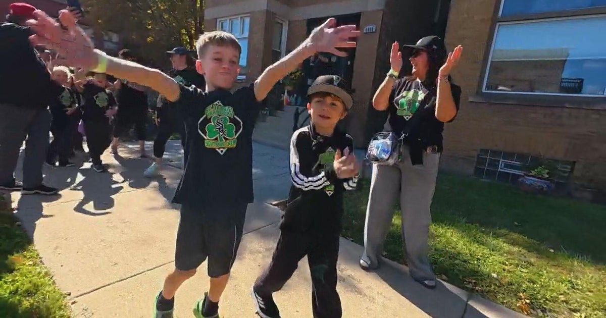 St. Gabriel Catholic School students score White Sox playoff tickets after winning friendly wager