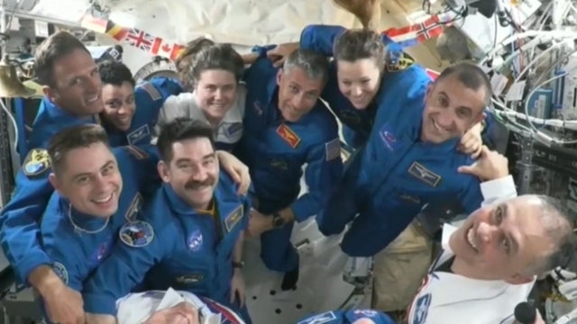 NASA's SpaceX ISS crews swap out