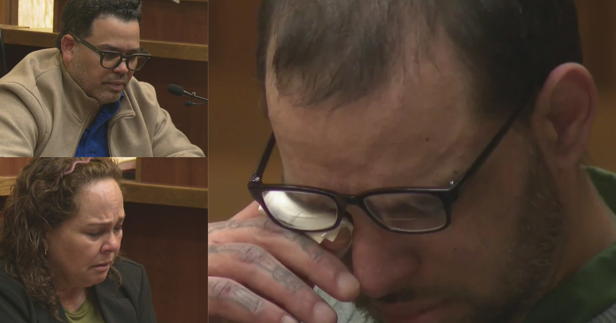 Mother, brother of Miami man facing death penalty testify about his childhood before car crash