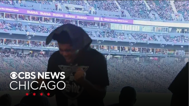 White Sox fans remain hopeful heading into Game 4 against Guardians