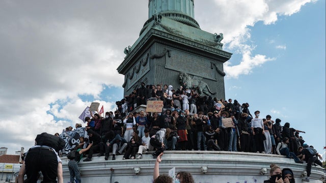 Thousands protest school conditions in France