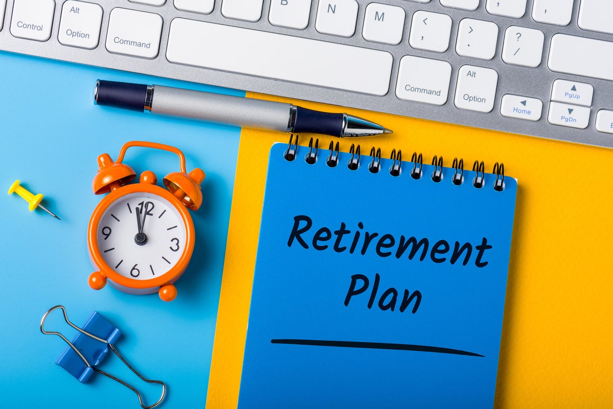 Retirement plan - reminder of the need for savings for a decent, comfortable old age 