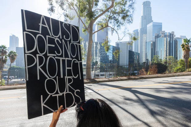 LAUSD parents rally for police at schools 