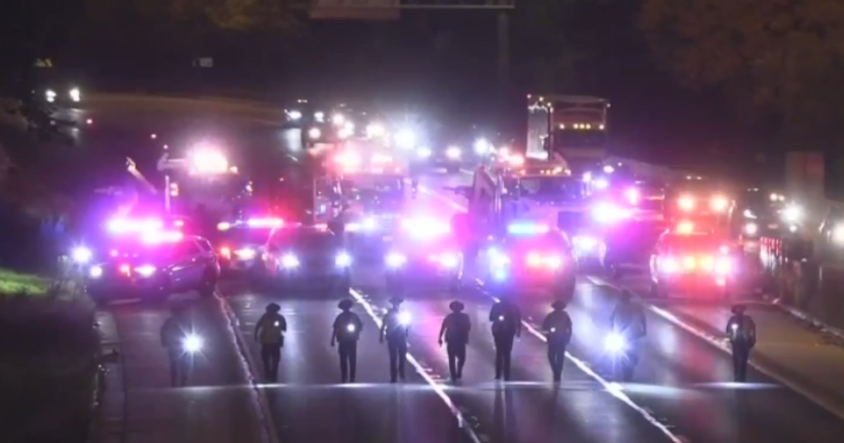 Reported shooting closes Eisenhower Expressway near Austin for hours