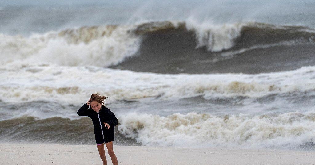 Isaias continues to weaken as it lashes Southeast with rain and flooding