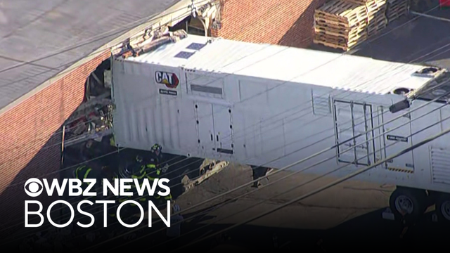 Video shows tractor-trailer crash into Braintree brewery