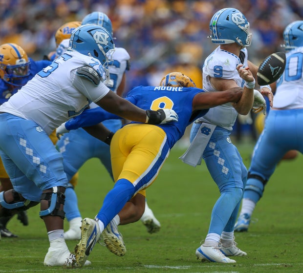 jaeden-moore-strip-sack-on-billy-edwards-jr.jpg
