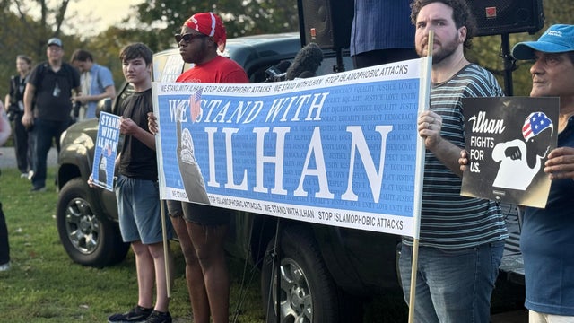 inx-ilhan-omar-support-rally-101226.jpg 