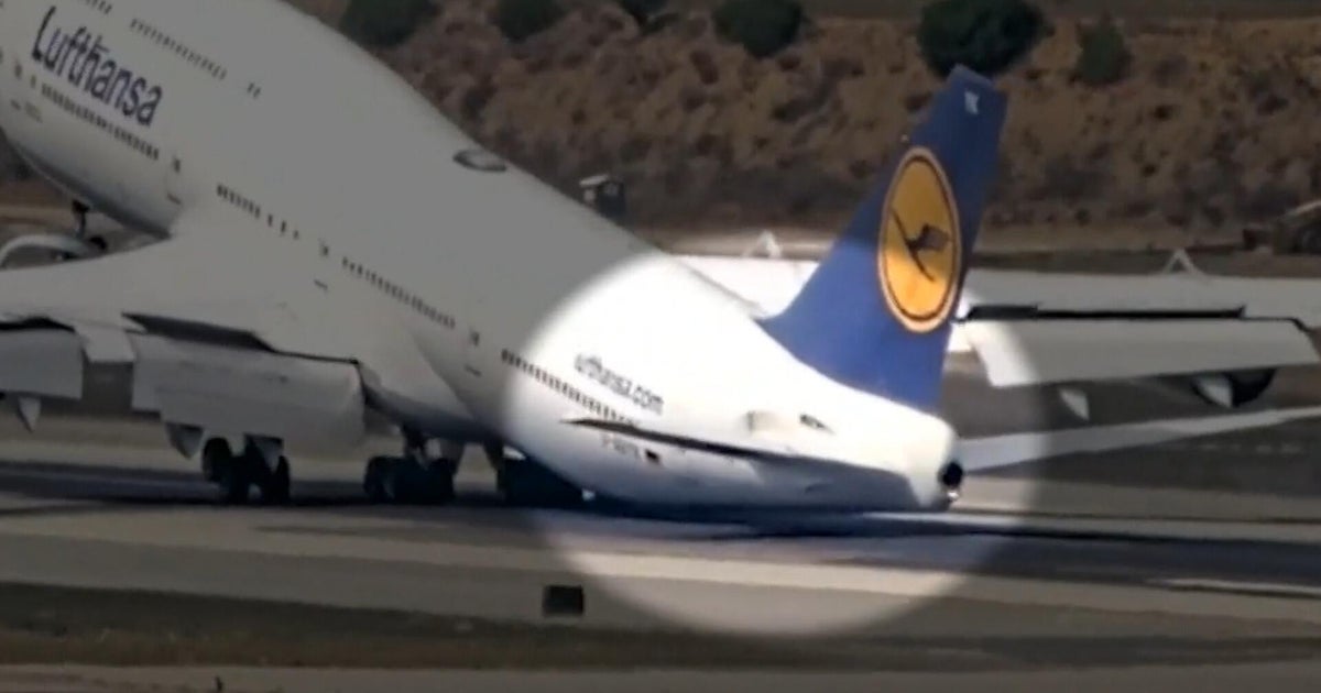 Lufthansa jet aborts LAX landing, narrowly avoids hitting tail on runway